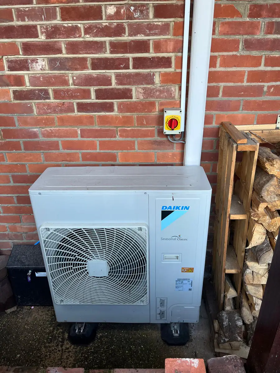 Daikin Heat Pump Electrical Supply with Rotary Isolator